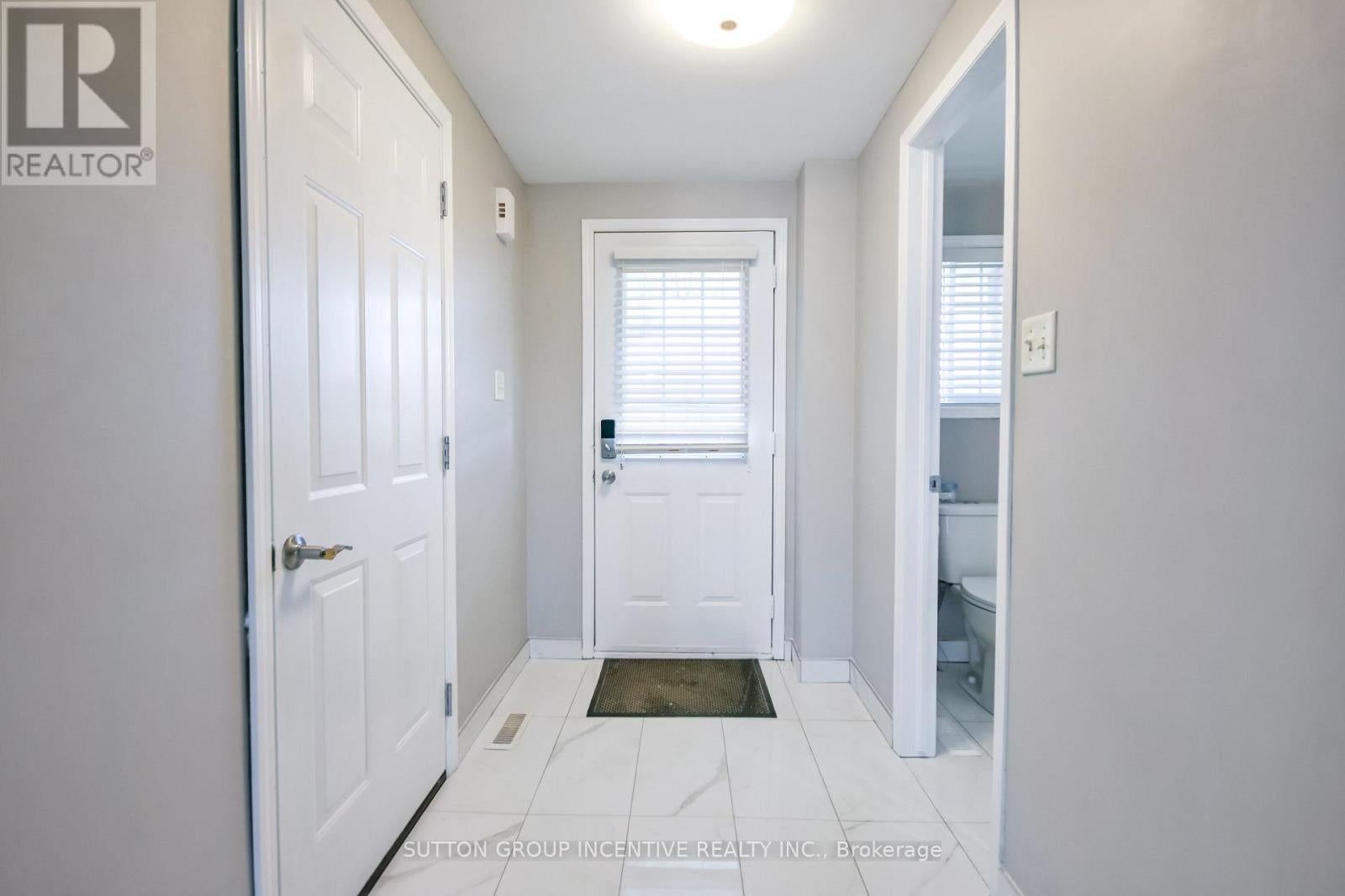 256 DUNSMORE LANE