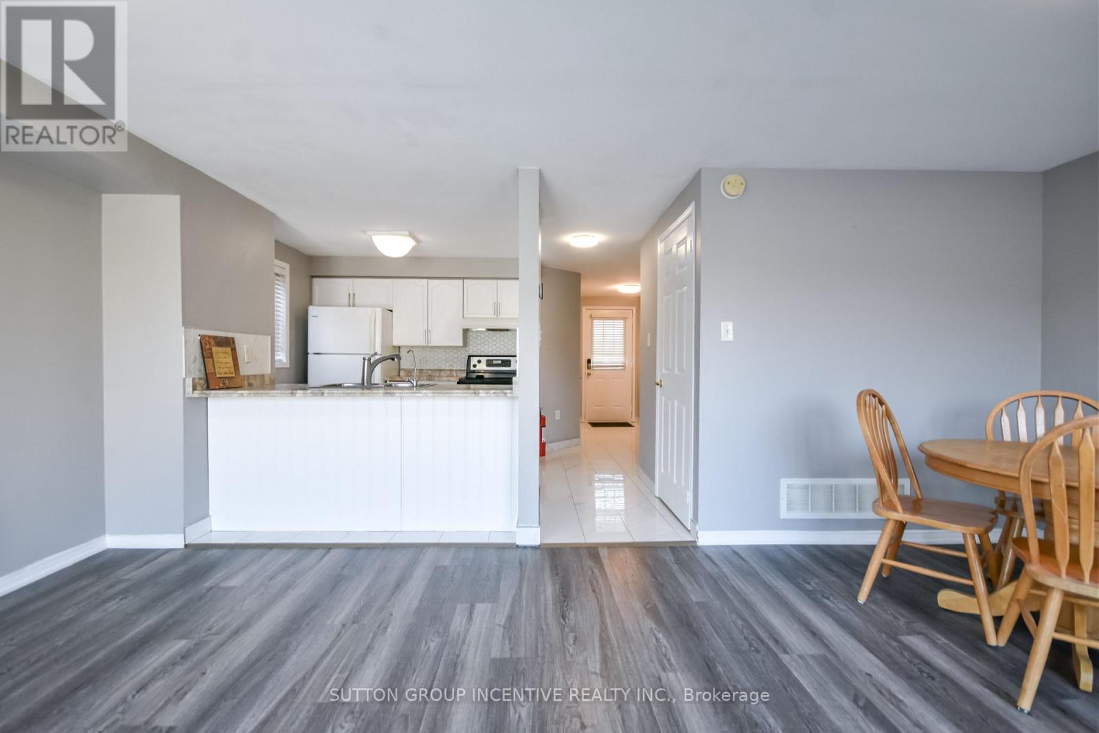 256 DUNSMORE LANE