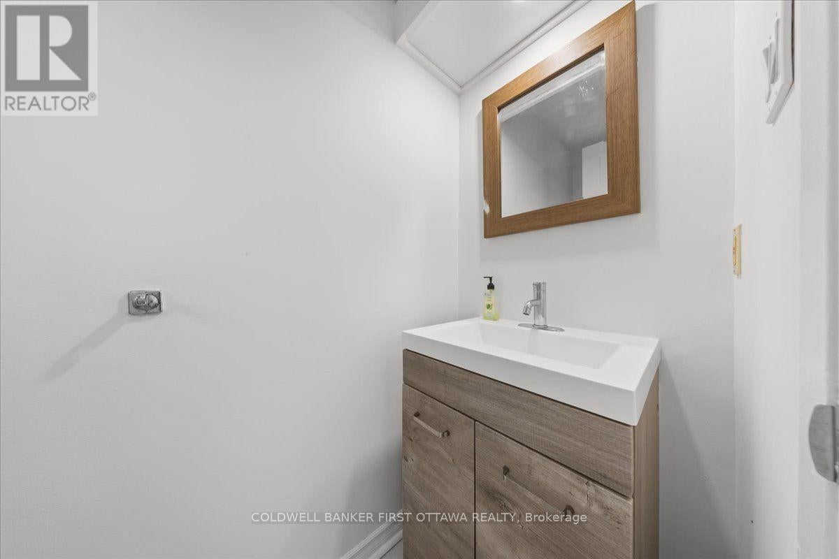 12 - 2F CASTLEBROOK LANE