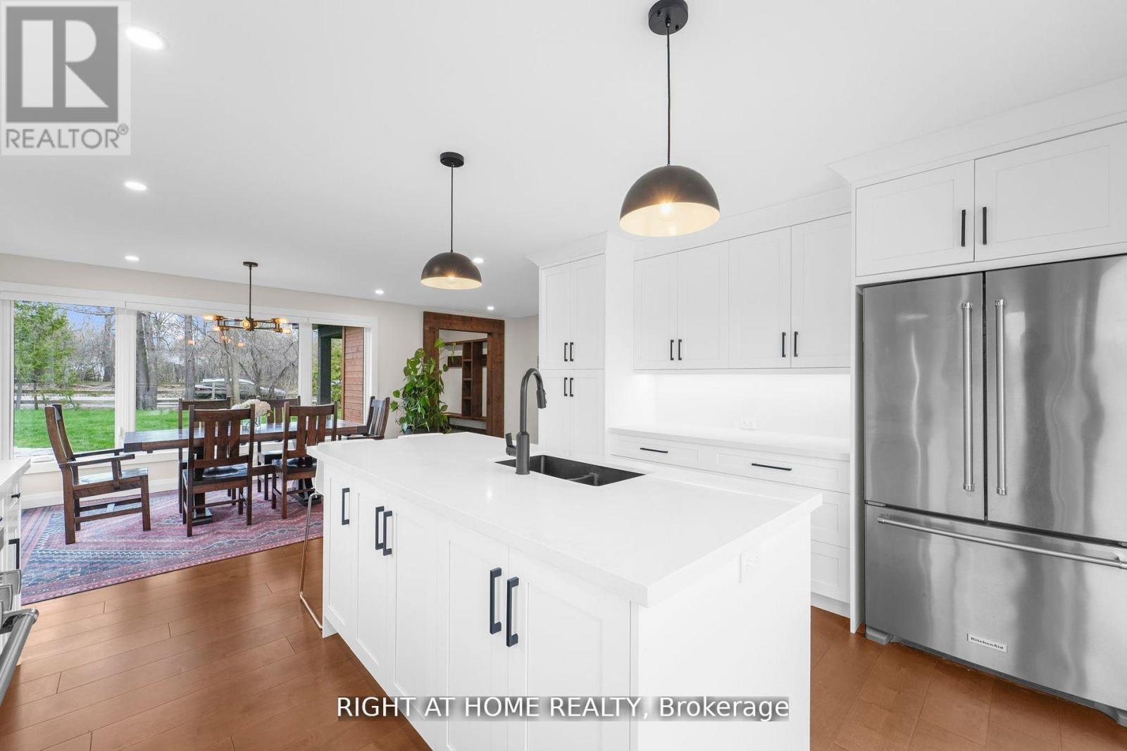 17083 WARDEN AVENUE