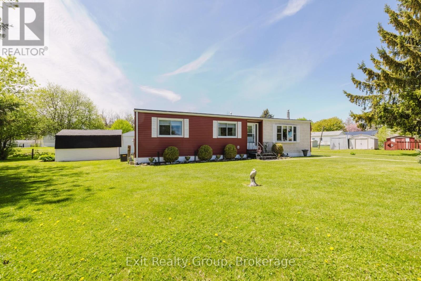 172 - 63 WHITES ROAD - Photo 2