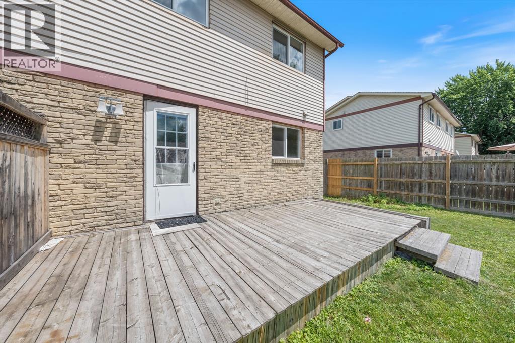 1219 Thistledown AVENUE - Photo 4