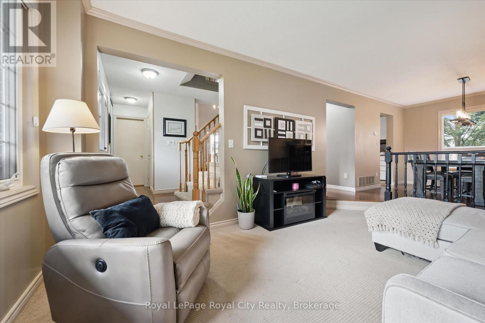 729 WOODHILL DRIVE
