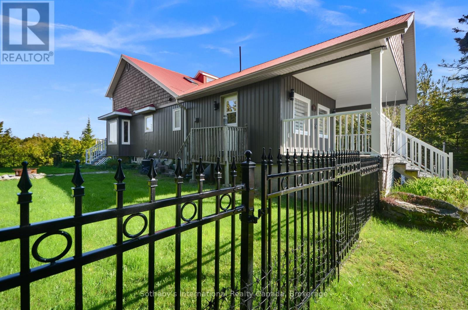 80 COREY CRESCENT