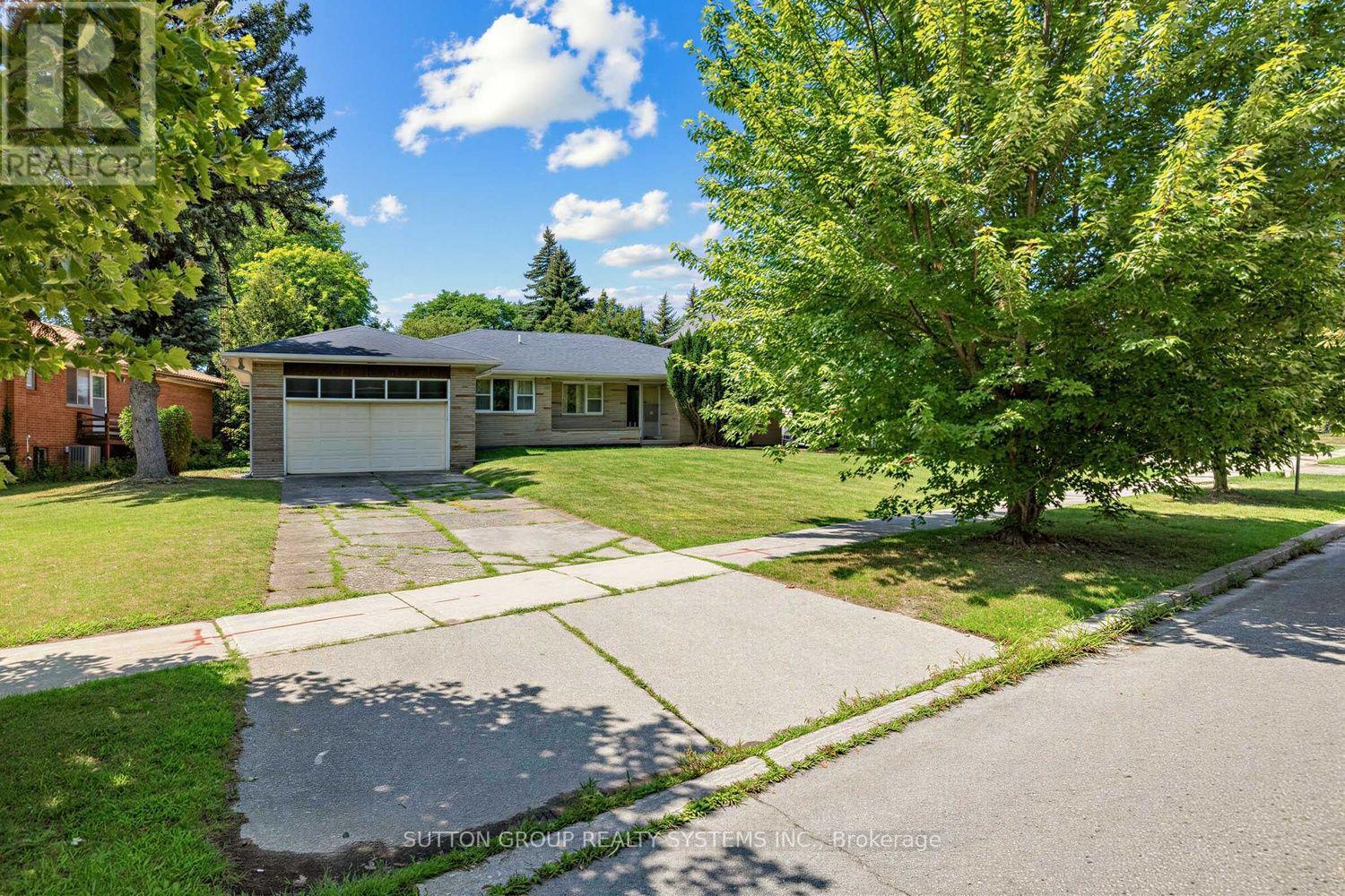 4 BANBURY ROAD