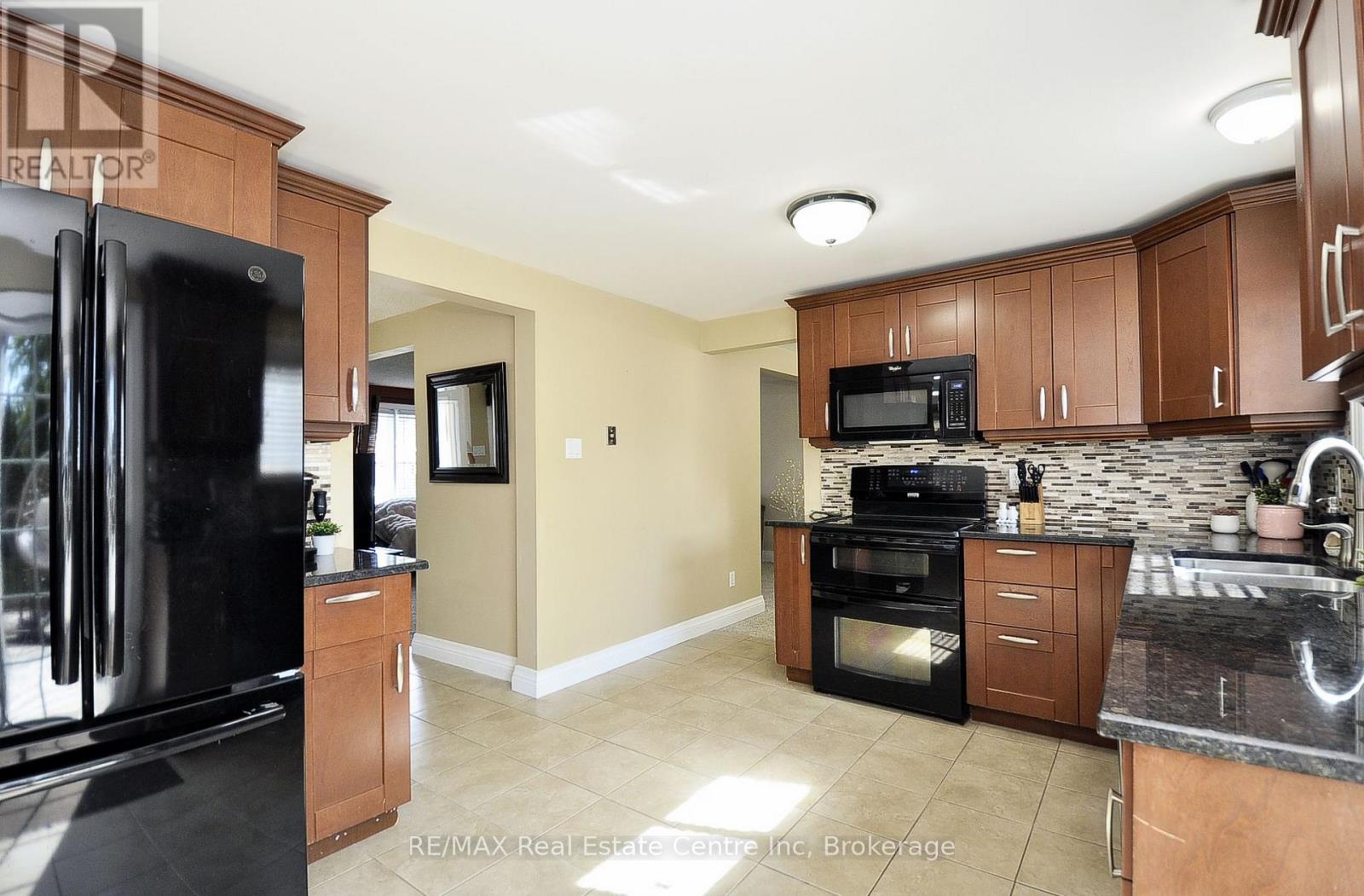 37 WOODCROFT PLACE