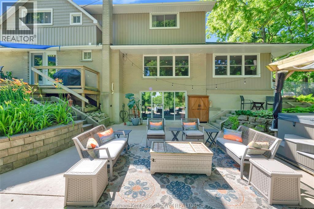 472 SYDENHAM STREET