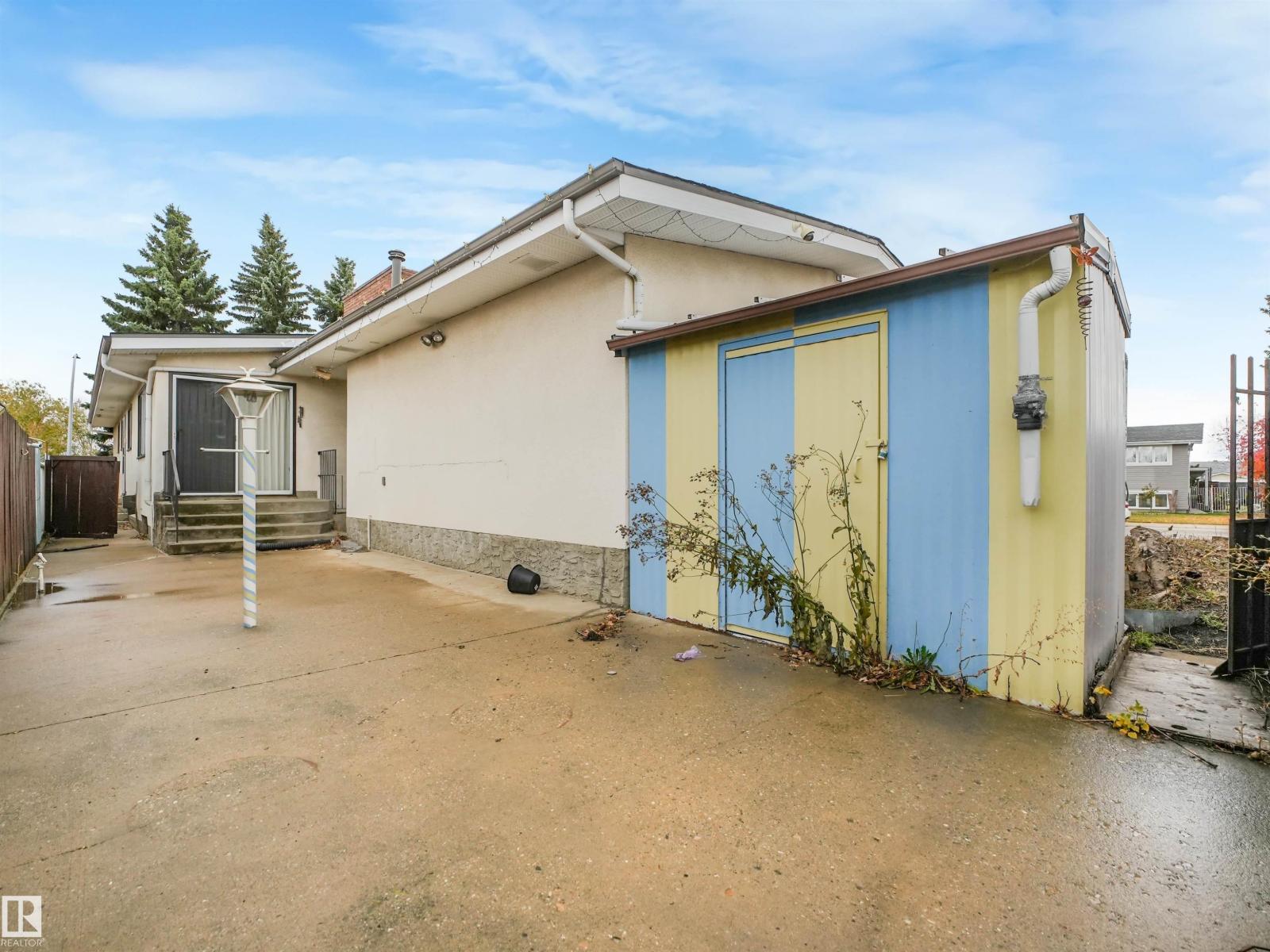 15103 92 ST NW