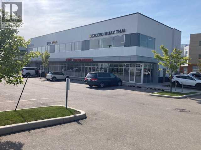1210, 11 Royal Vista Drive NW