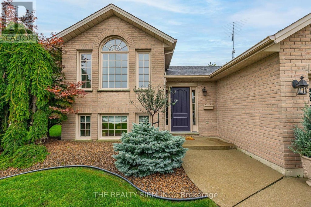 4077 PINE CRESCENT, PETROLIA, ON N0N 1R0 - Image 1572841019.jpeg?d=l