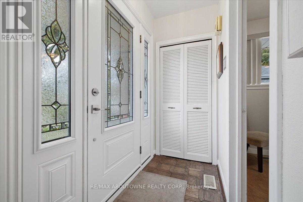343 DUNCOMBE DRIVE