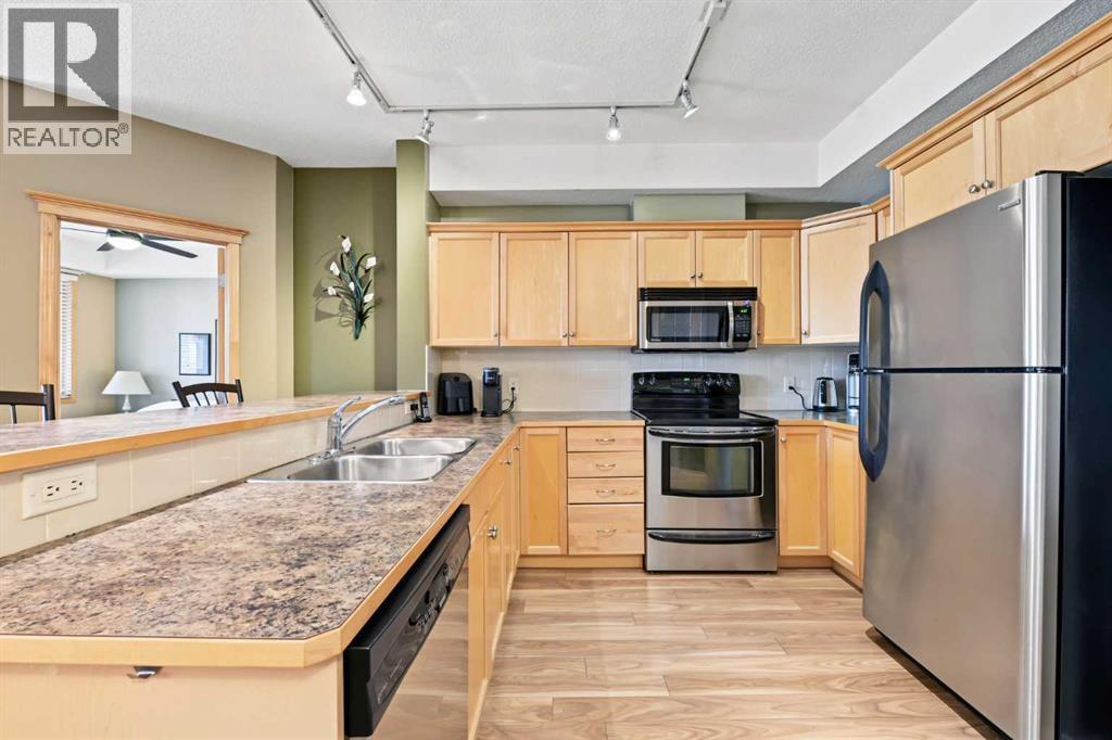 330, 15 Everstone Drive SW