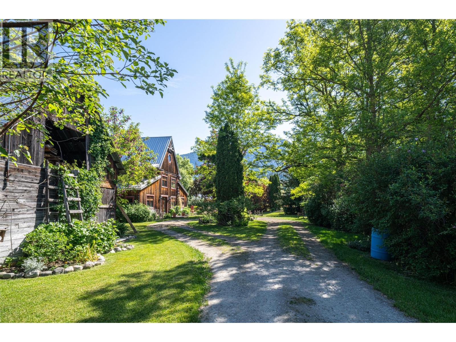 749 Enderby - Grindrod Road