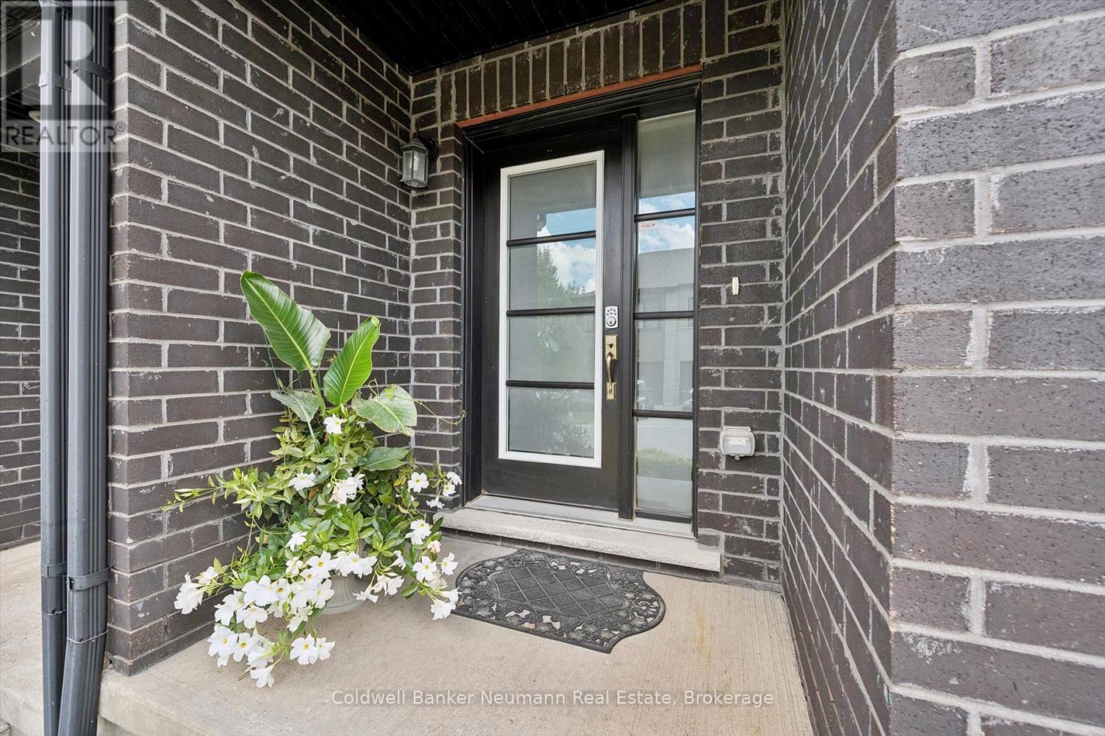 3 - 91 POPPY DRIVE E