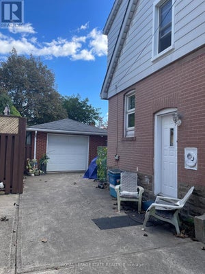 225 E 14 St, Hamilton (Inch Park), ON 3
