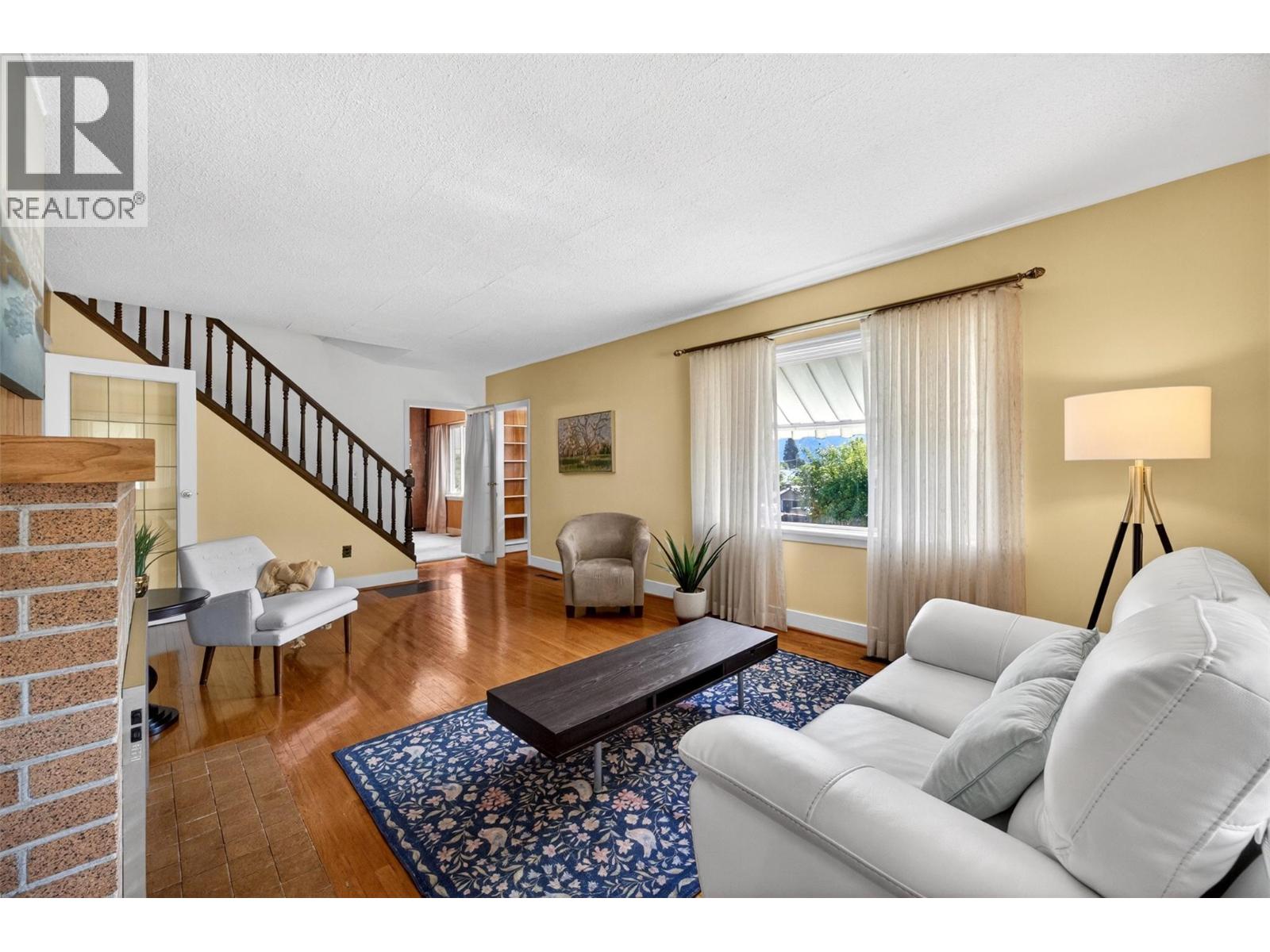 900 Sicamous Street