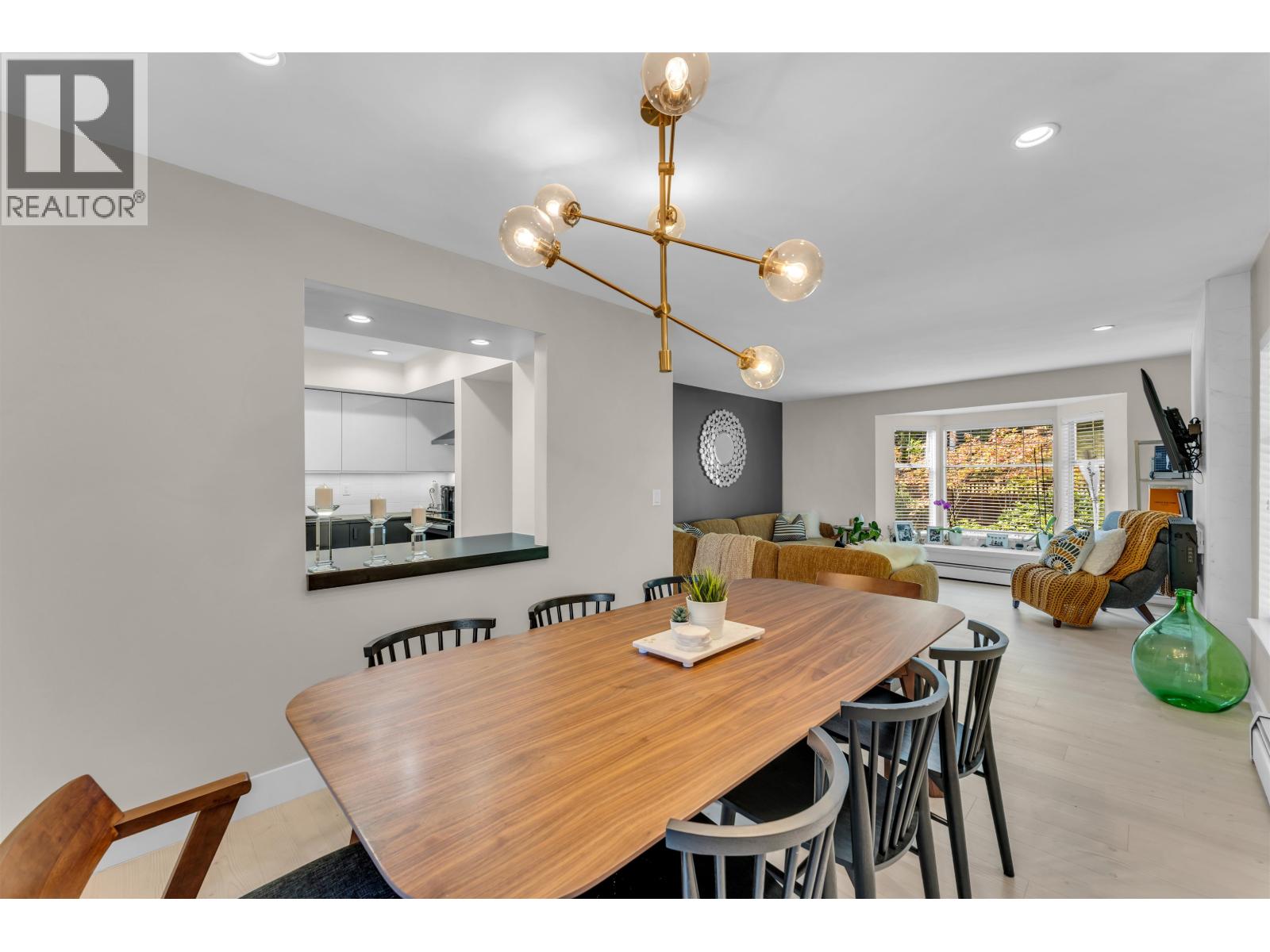 10 1140 FALCON DRIVE