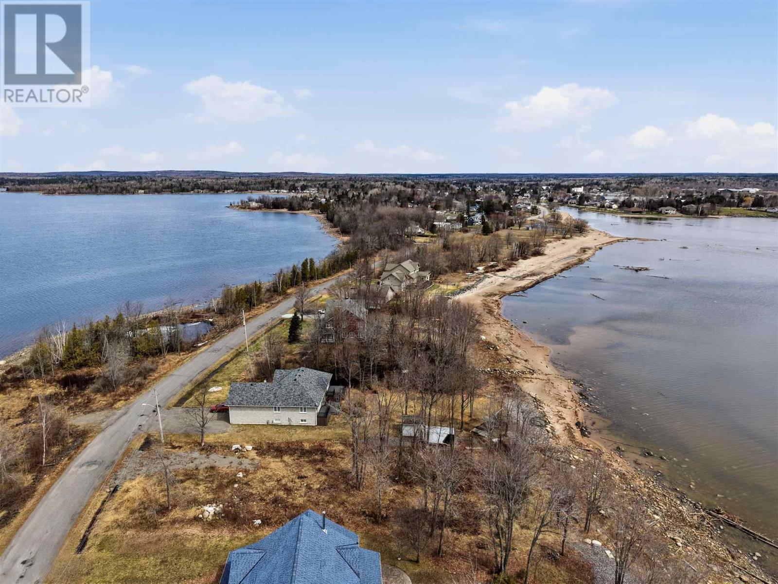 19 Lighthouse Point DR - Photo 4