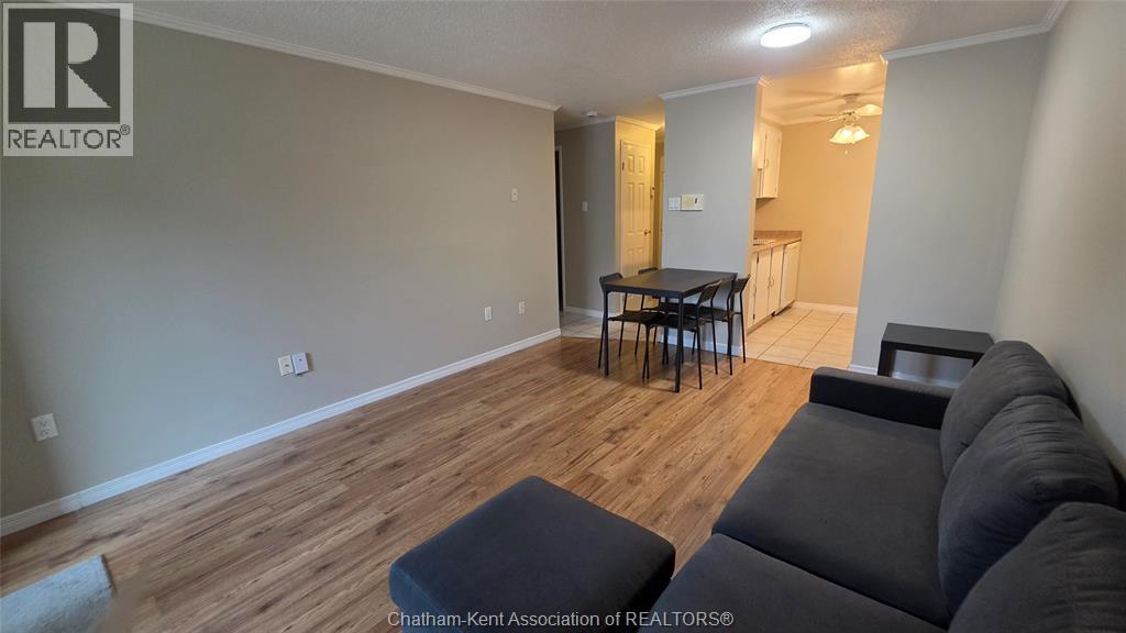 975 Grand AVENUE West