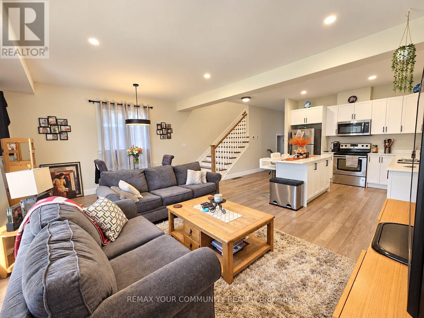28 DUSENBURY DRIVE