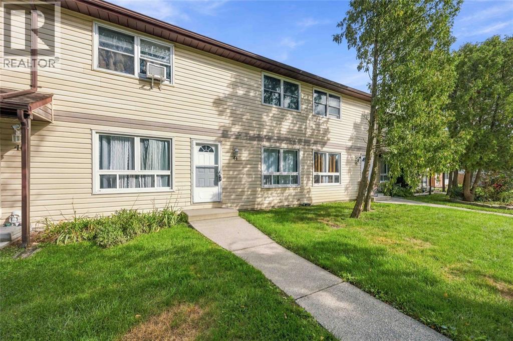 200 ST.CLAIR BOULEVARD Unit# 44