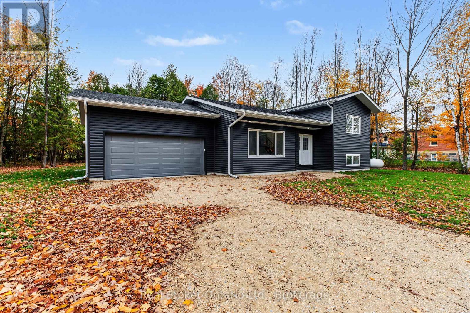 155 CANROBERT STREET