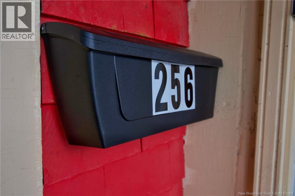 256 Guilford Street - Photo 3