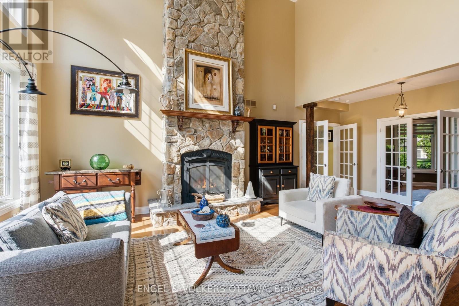 6622 BLOSSOM TRAIL DRIVE