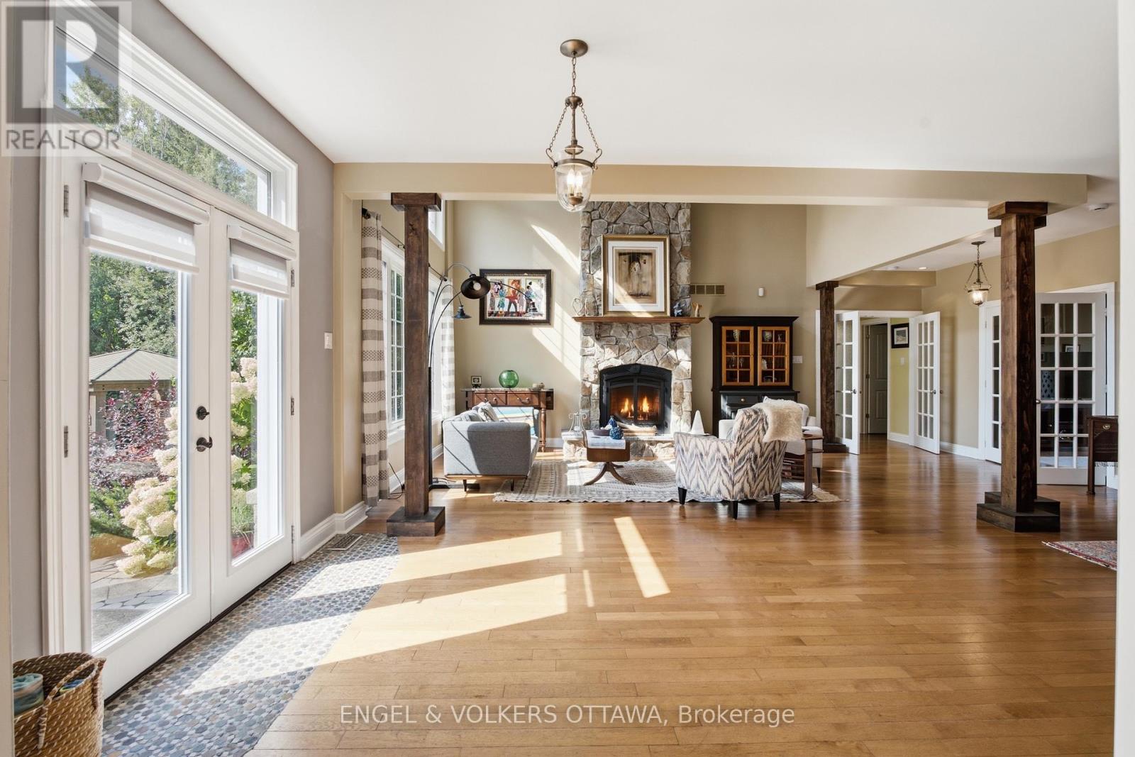 6622 BLOSSOM TRAIL DRIVE