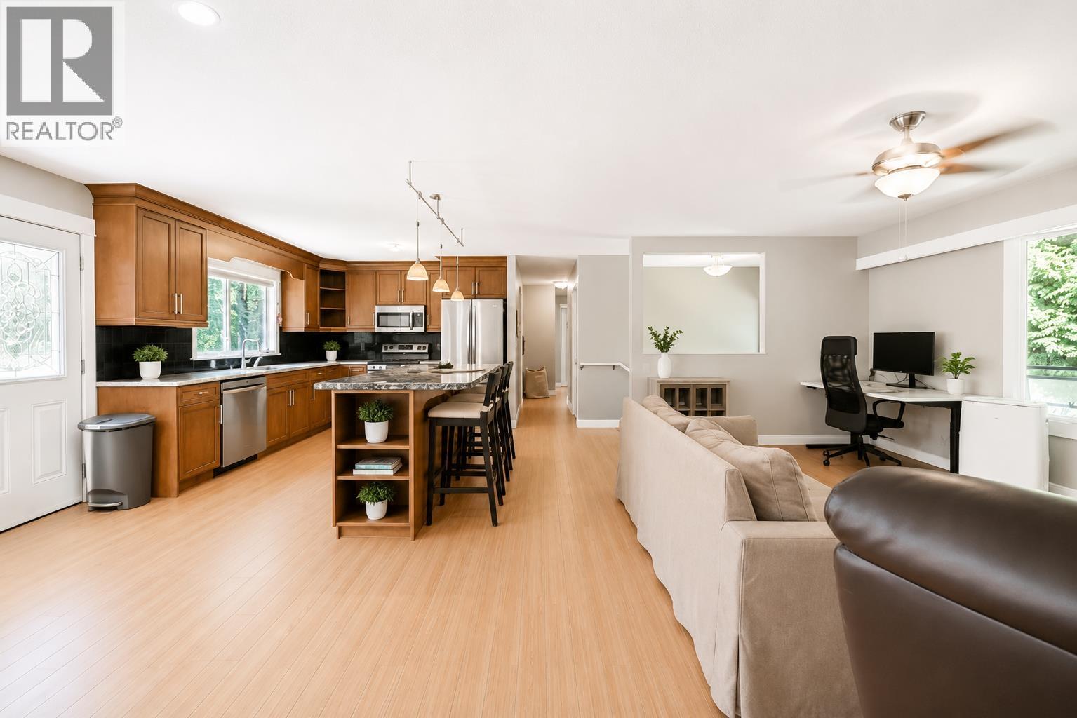 3370 VIEWMOUNT DRIVE