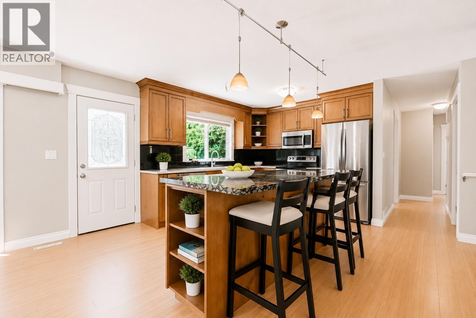 3370 VIEWMOUNT DRIVE