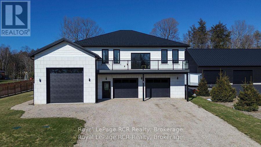 9 SUNSET PLACE