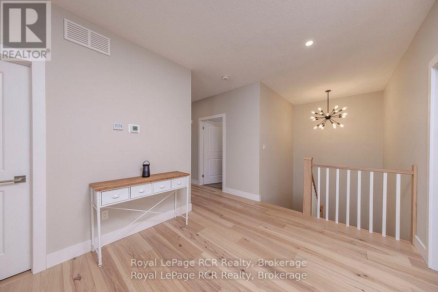 9 SUNSET PLACE
