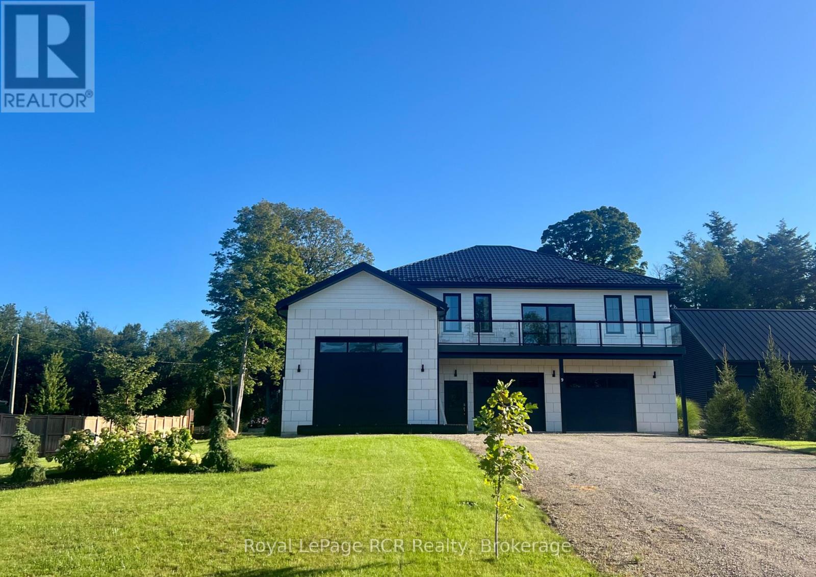 9 SUNSET PLACE