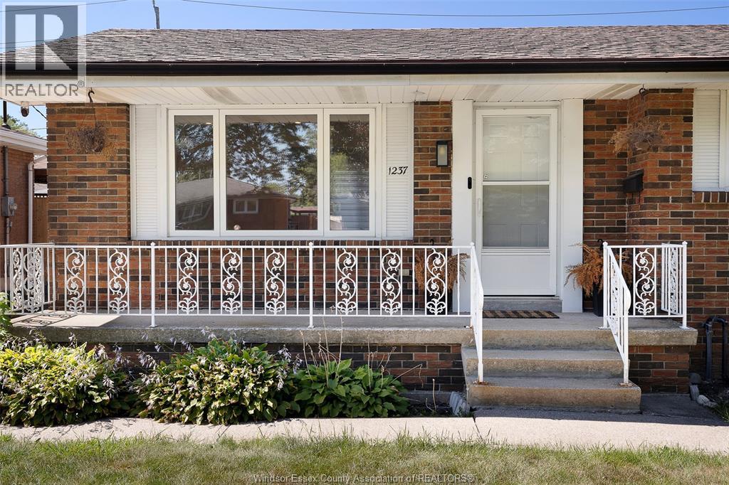 1237 HOMEDALE