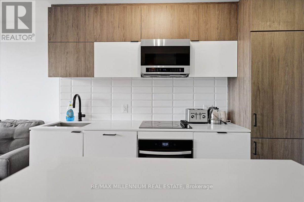219 - 8888 YONGE STREET