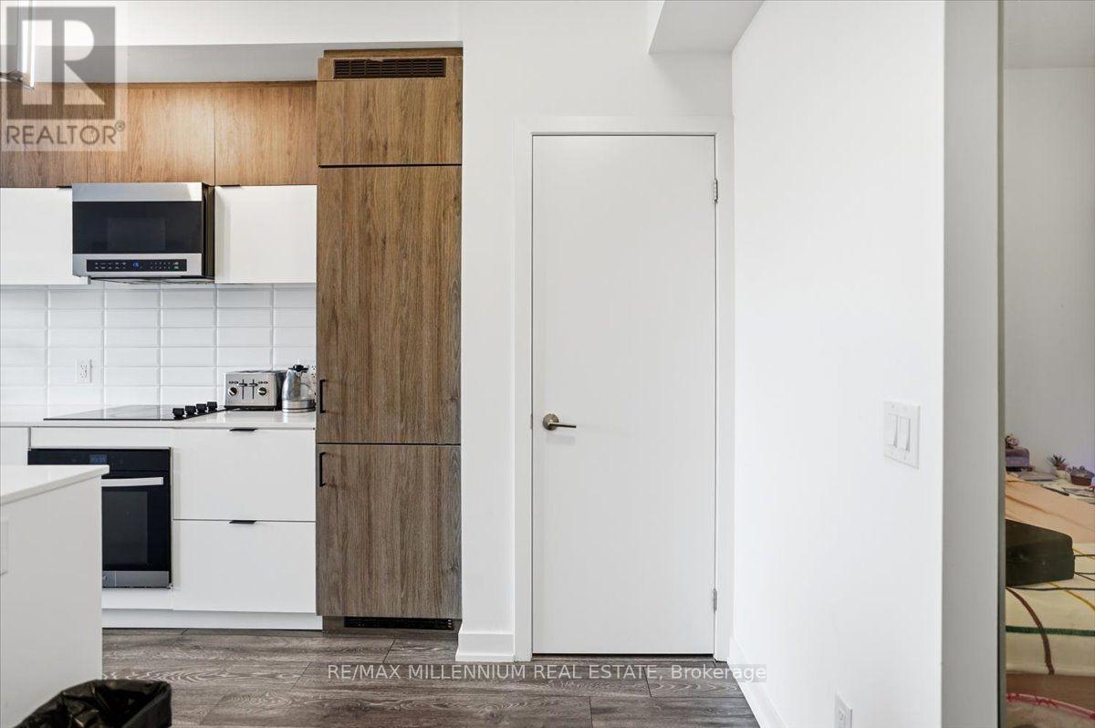 219 - 8888 YONGE STREET