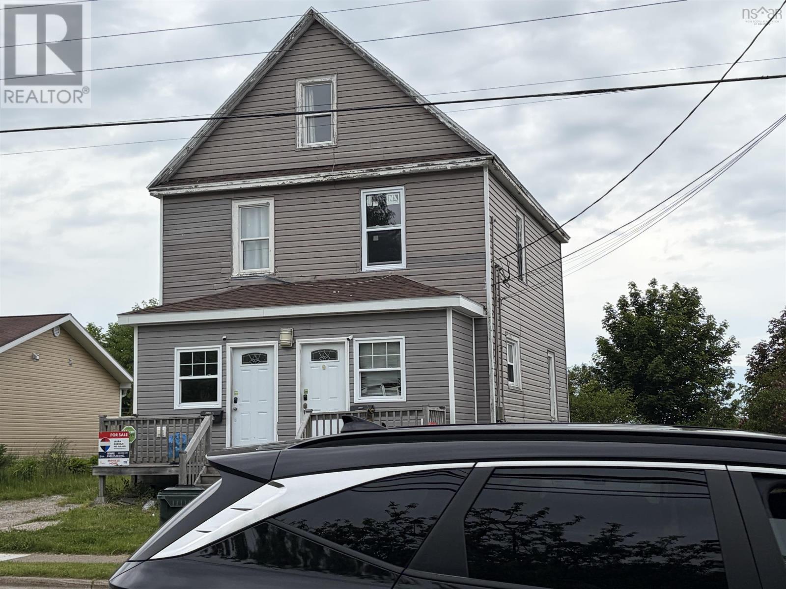1491 Victoria Road - Photo 2