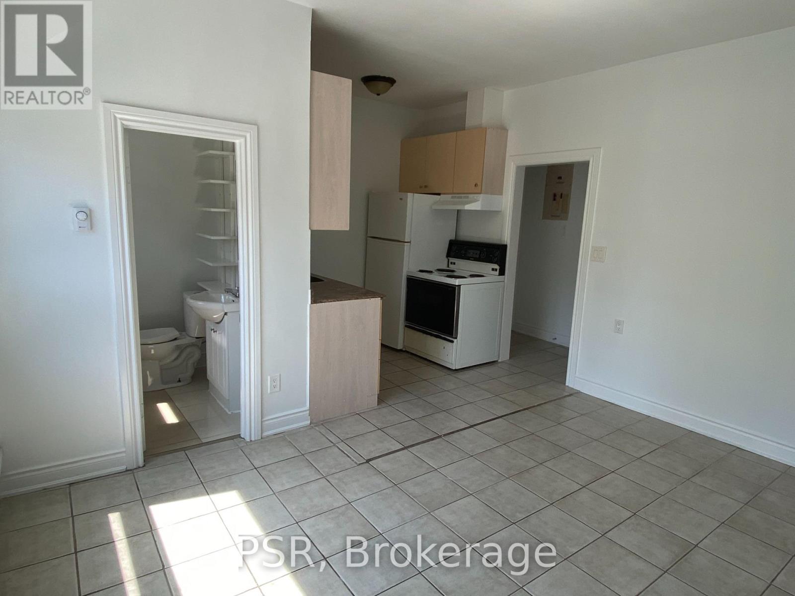 2 - 3110 LAKE SHORE BOULEVARD W