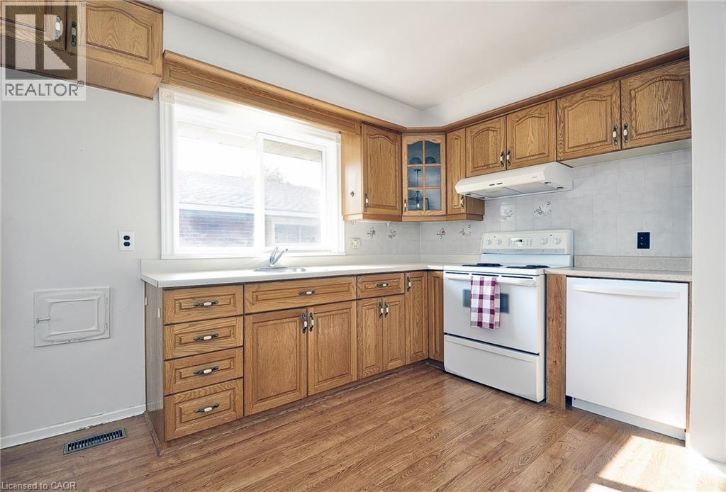 16 BROADVIEW Avenue
