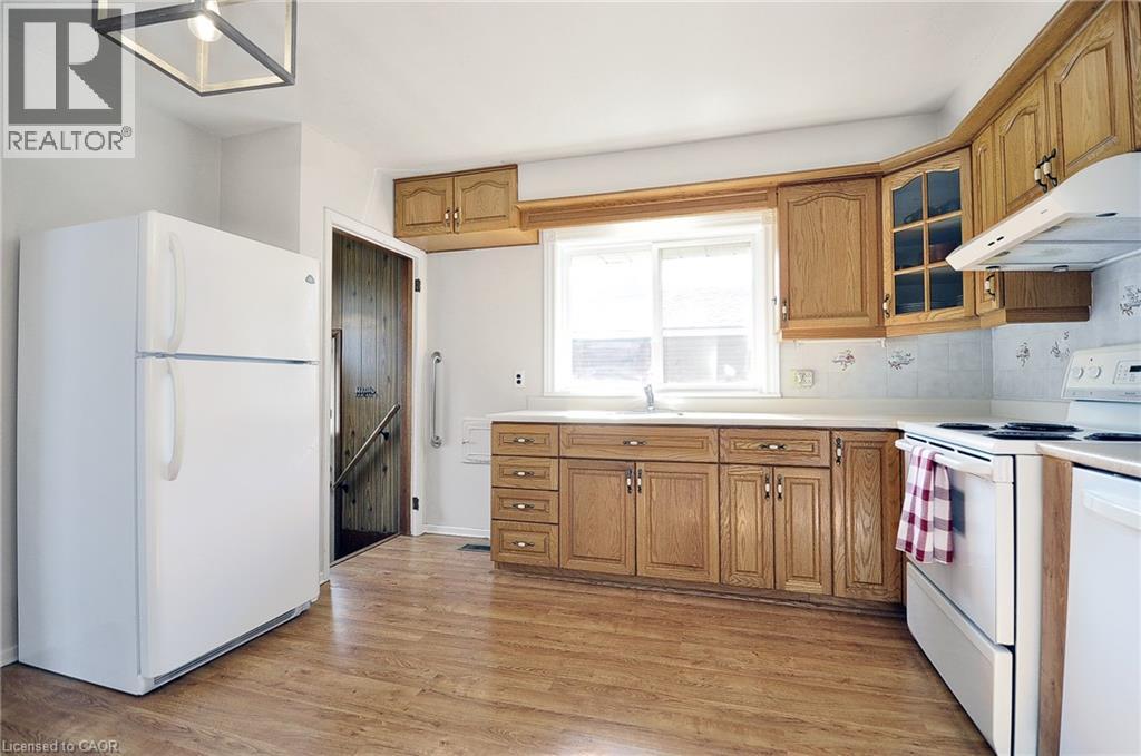 16 BROADVIEW Avenue
