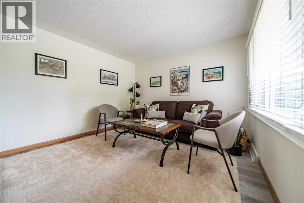 84 Waterloo Drive SW