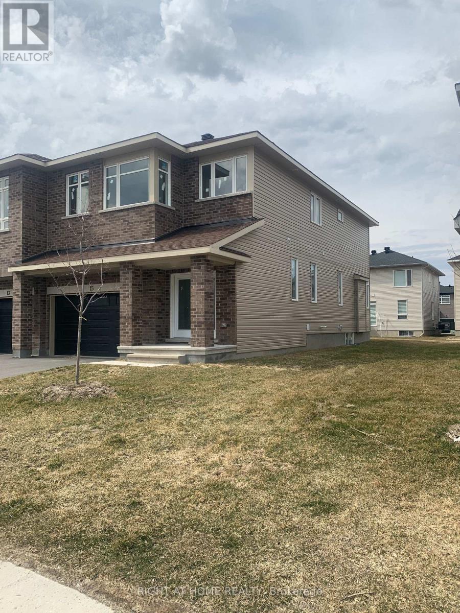 15 WYLIE WAY