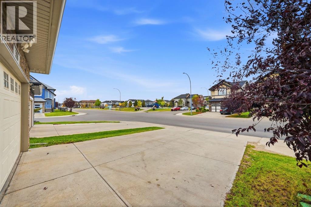 358 Skyview Ranch Way NE
