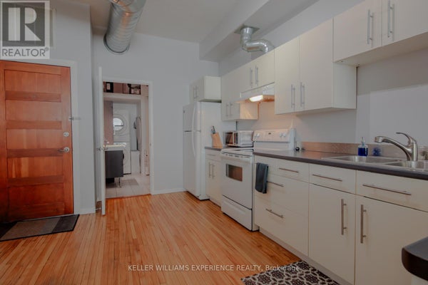 2 - 17 John St N, Hamilton (Beasley), ON 4
