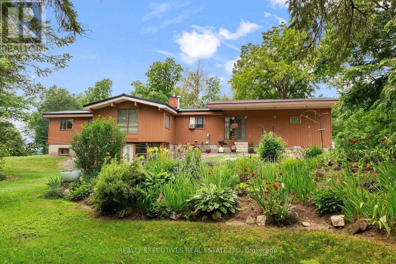 785 BOUNDARY ROAD
