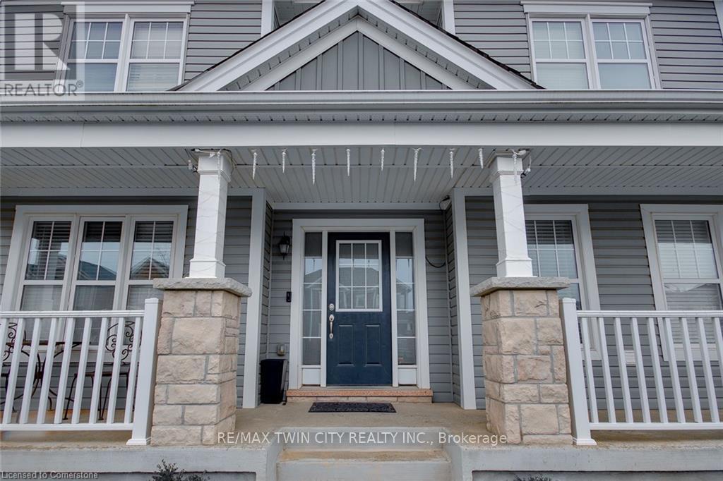 18 BLUE OAK STREET