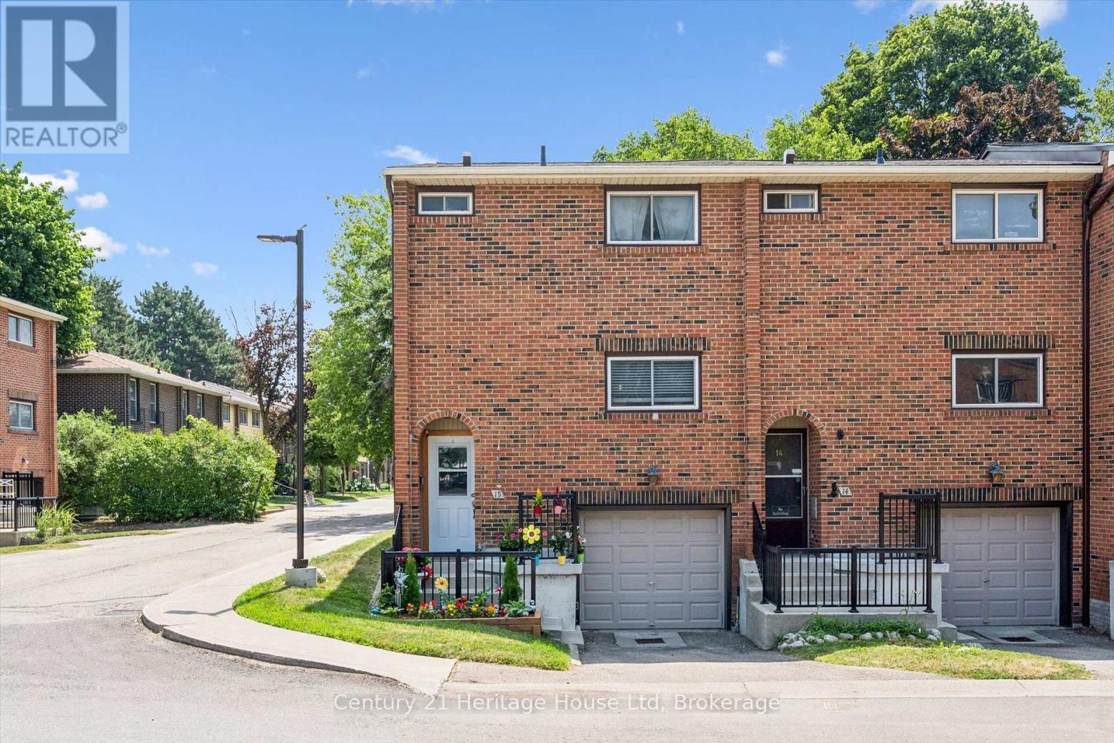 15 - 201 SILVERCREEK PARKWAY N