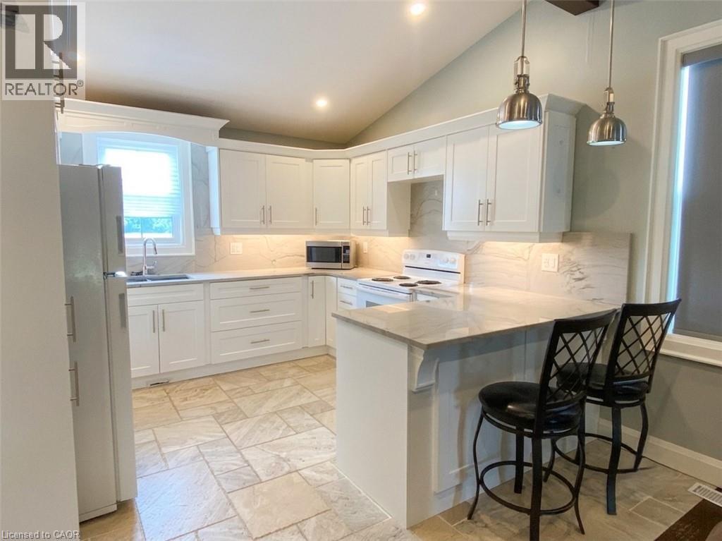 2784 SOUTH GRIMSBY RD 20 Unit# Upper