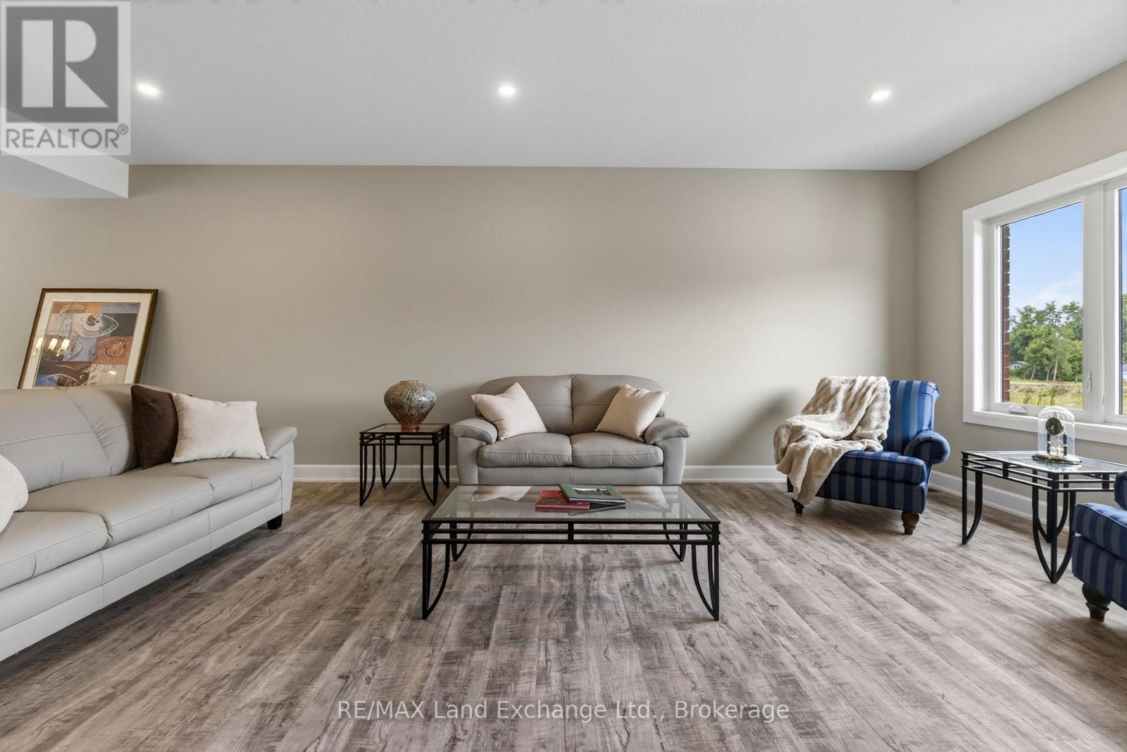UNIT 2 - 8 GOLF LINKS ROAD